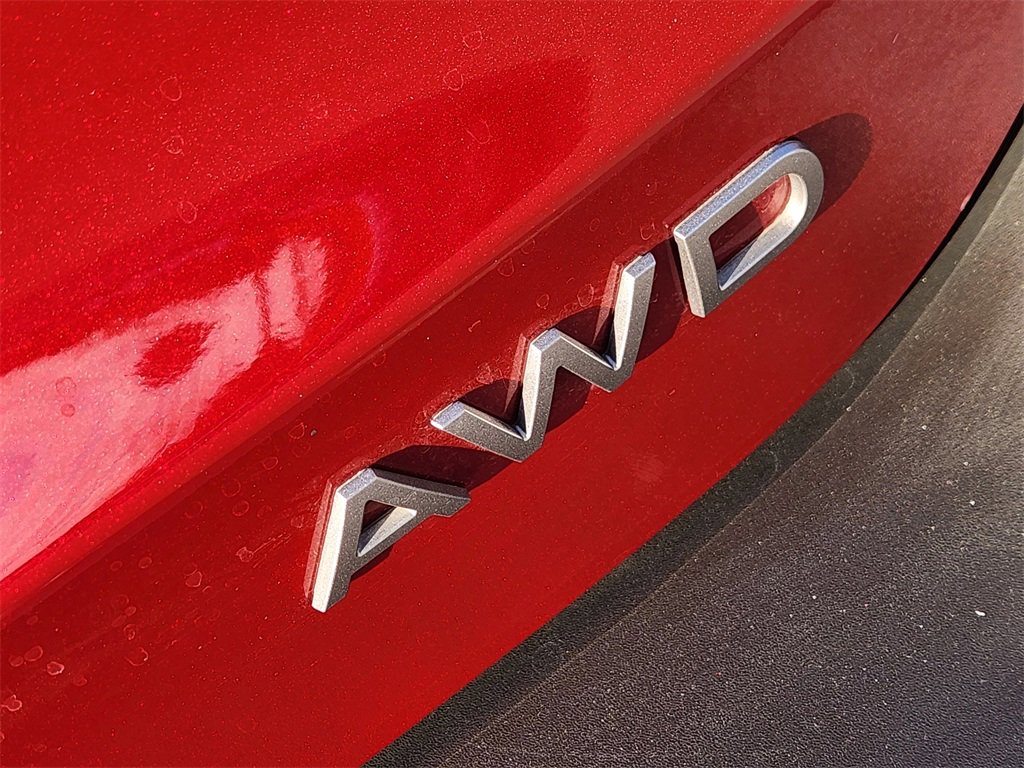 Used 2025 Nissan Kicks SV image 8