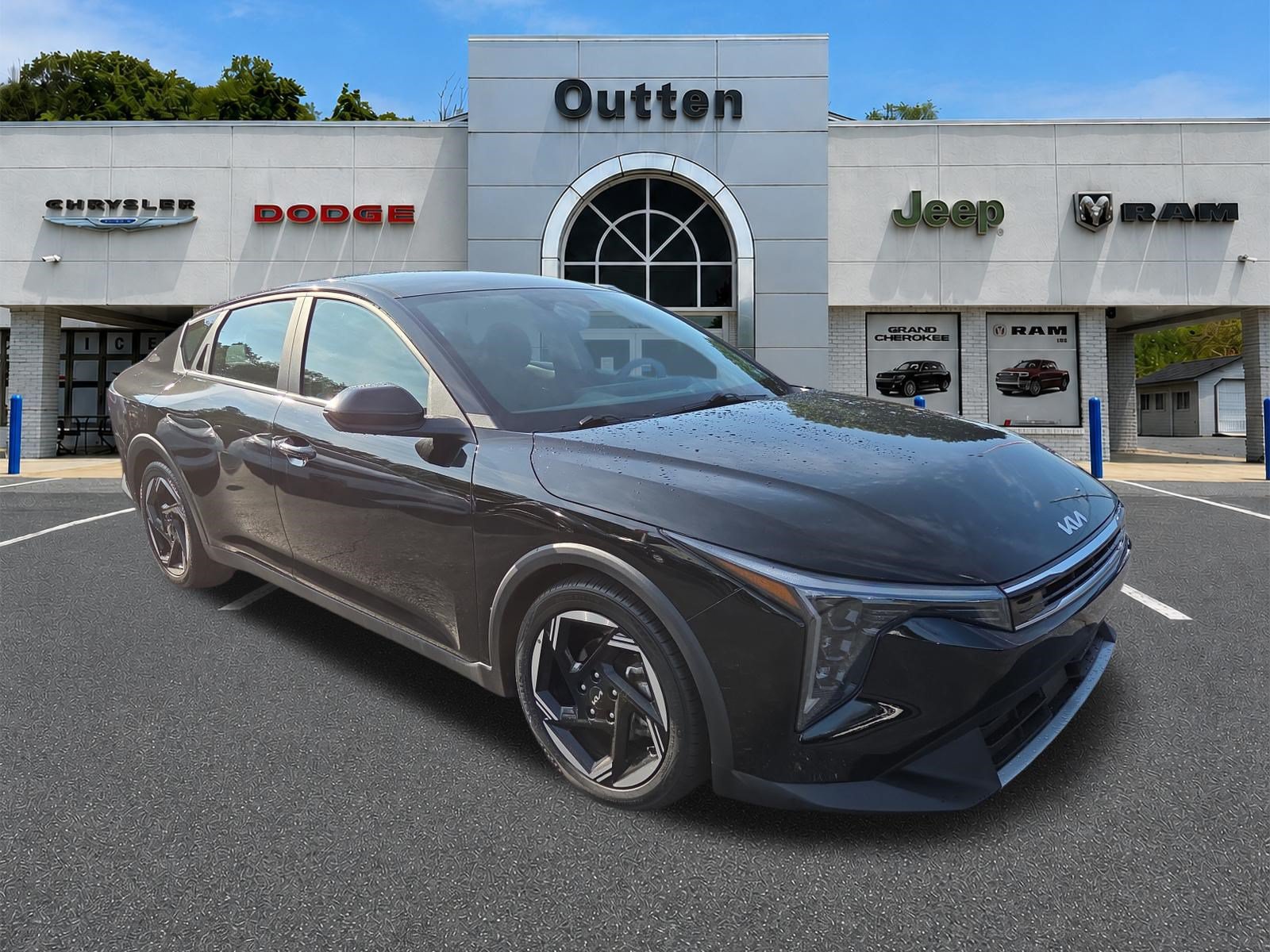 Used 2025 Kia K4 EX FWD image 1
