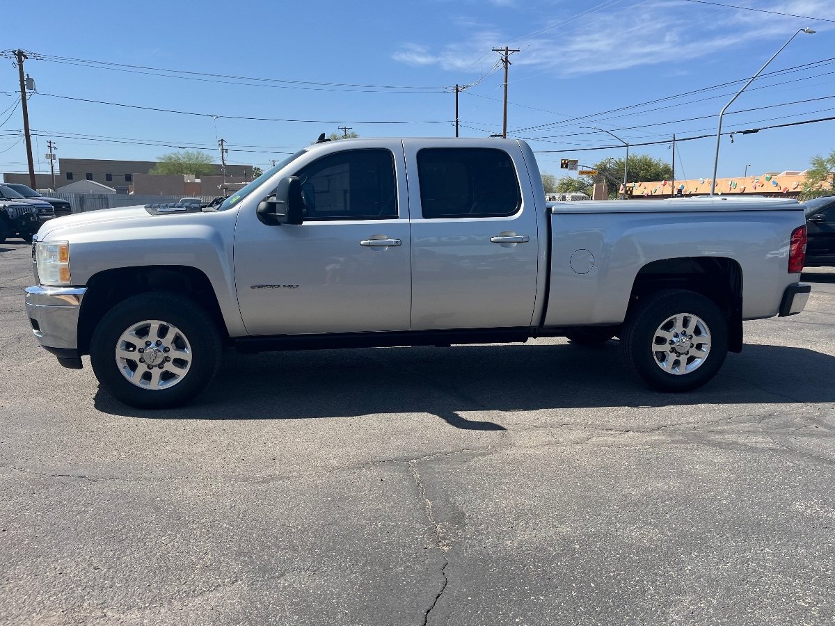 Used 2011 Chevrolet Silverado 3500 LTZ w/ LTZ Plus Package AWD/4WD image 10