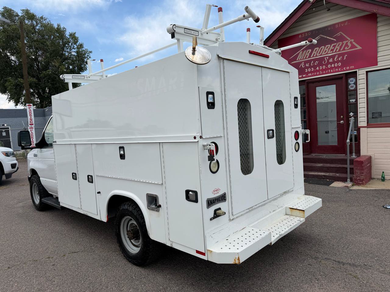 Used 2017 Ford E-350 and Econoline 350 Super Duty RWD image 7