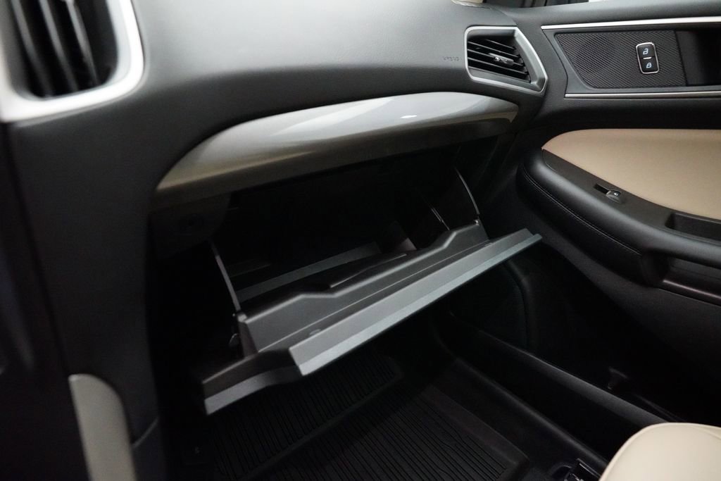 Used 2024 Ford Edge SEL w/ Convenience Package image 31