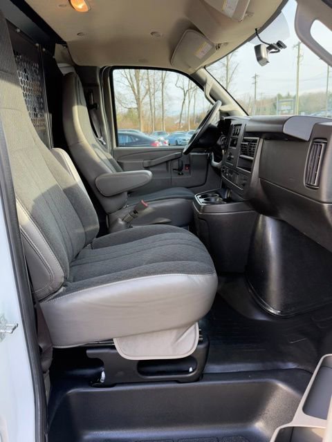 Used 2024 Chevrolet Express 2500 w/ Driver Convenience Package image 13