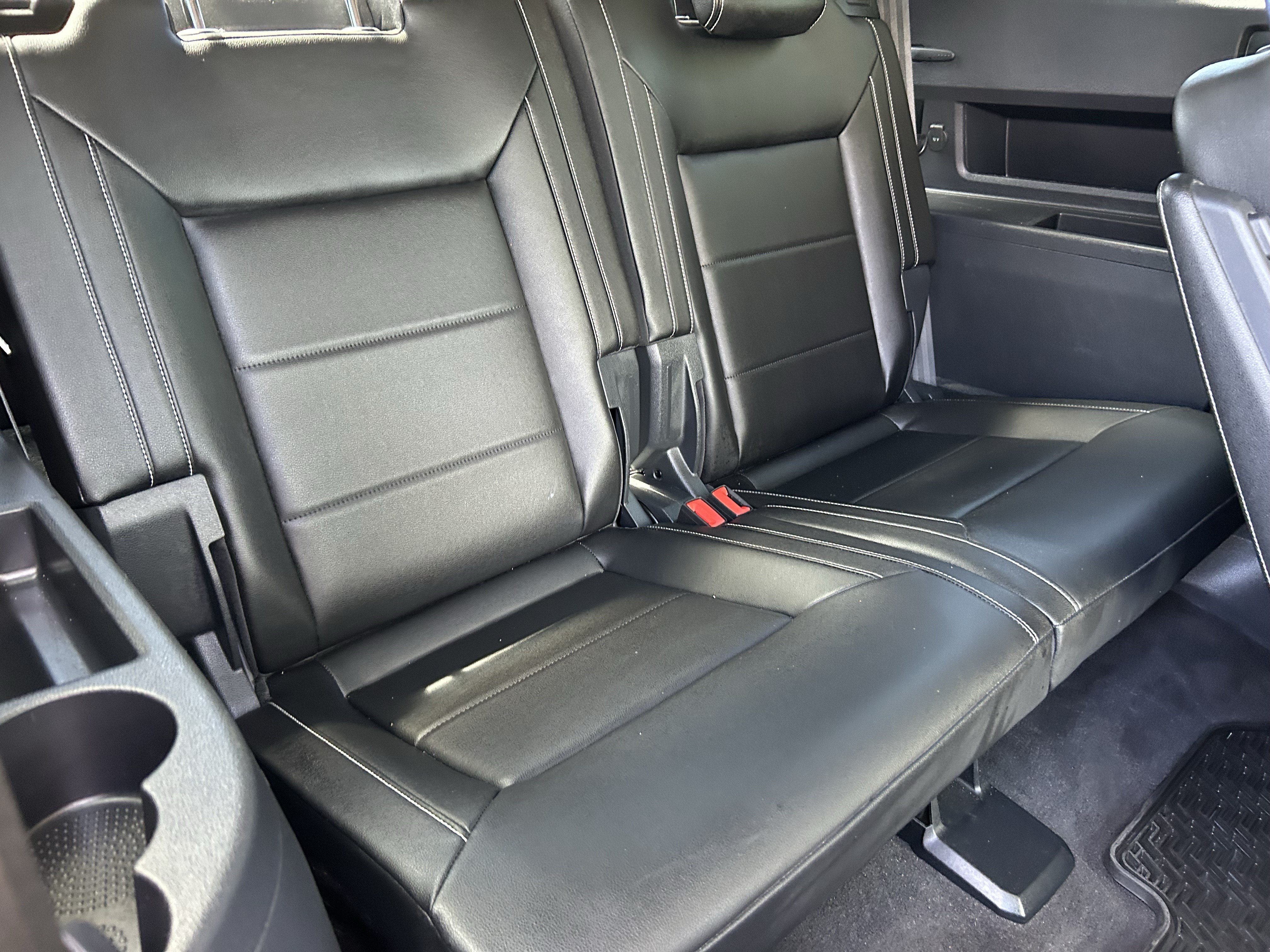 Used 2023 Volkswagen Atlas SE w/ Panoramic Sunroof Package FWD image 12