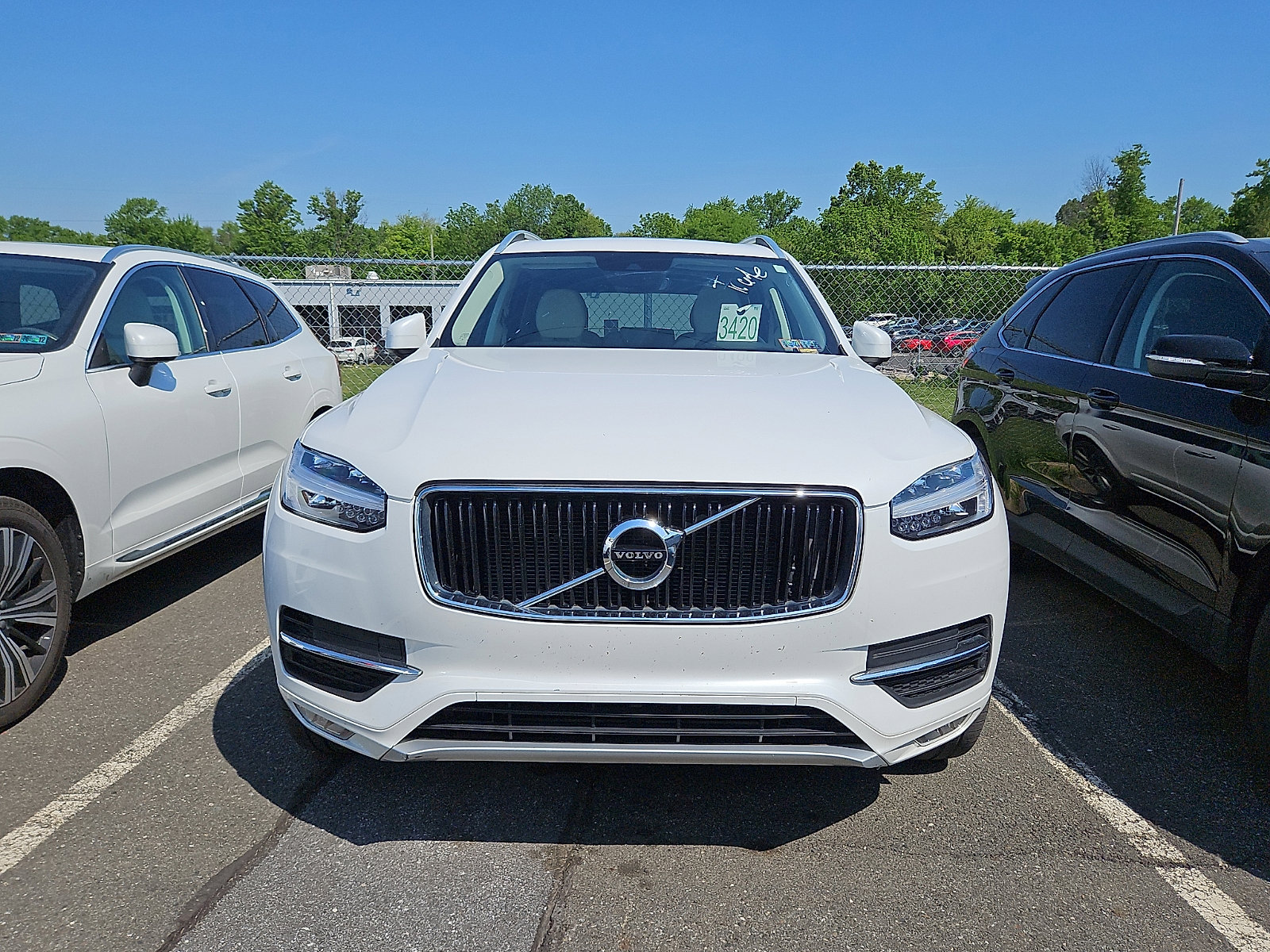 Used 2019 Volvo XC90 T6 Momentum AWD/4WD image 2
