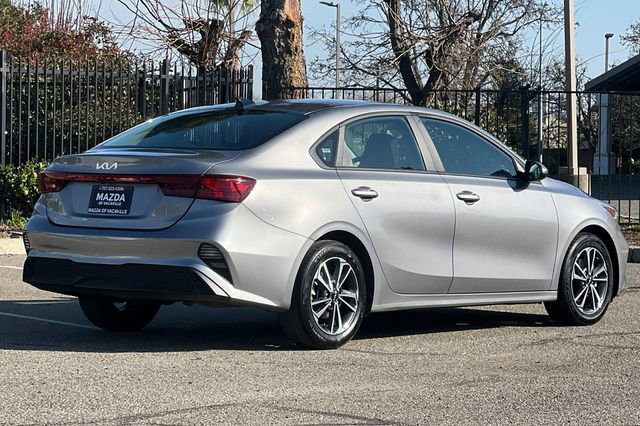 Used 2024 Kia Forte LXS FWD image 4
