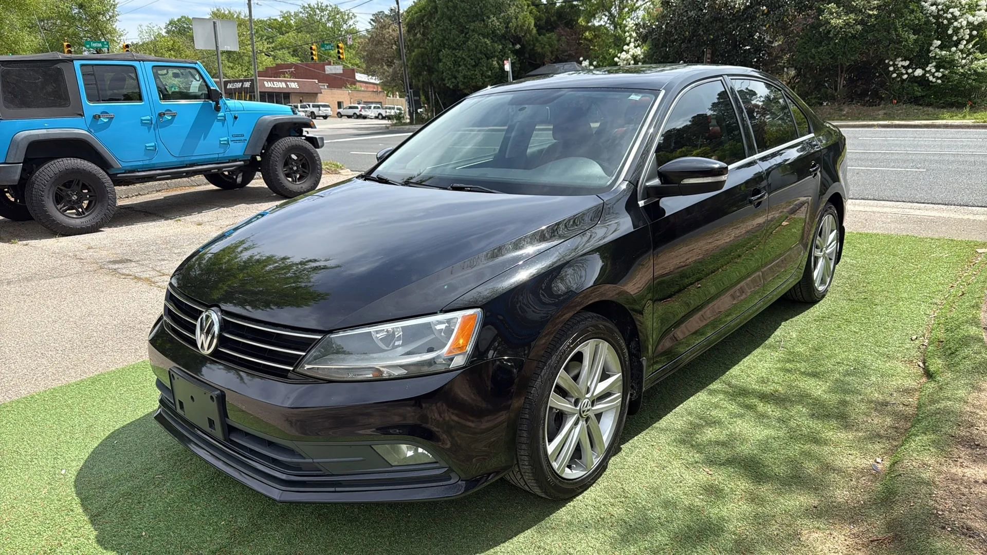 Used 2015 Volkswagen Jetta SEL image 3