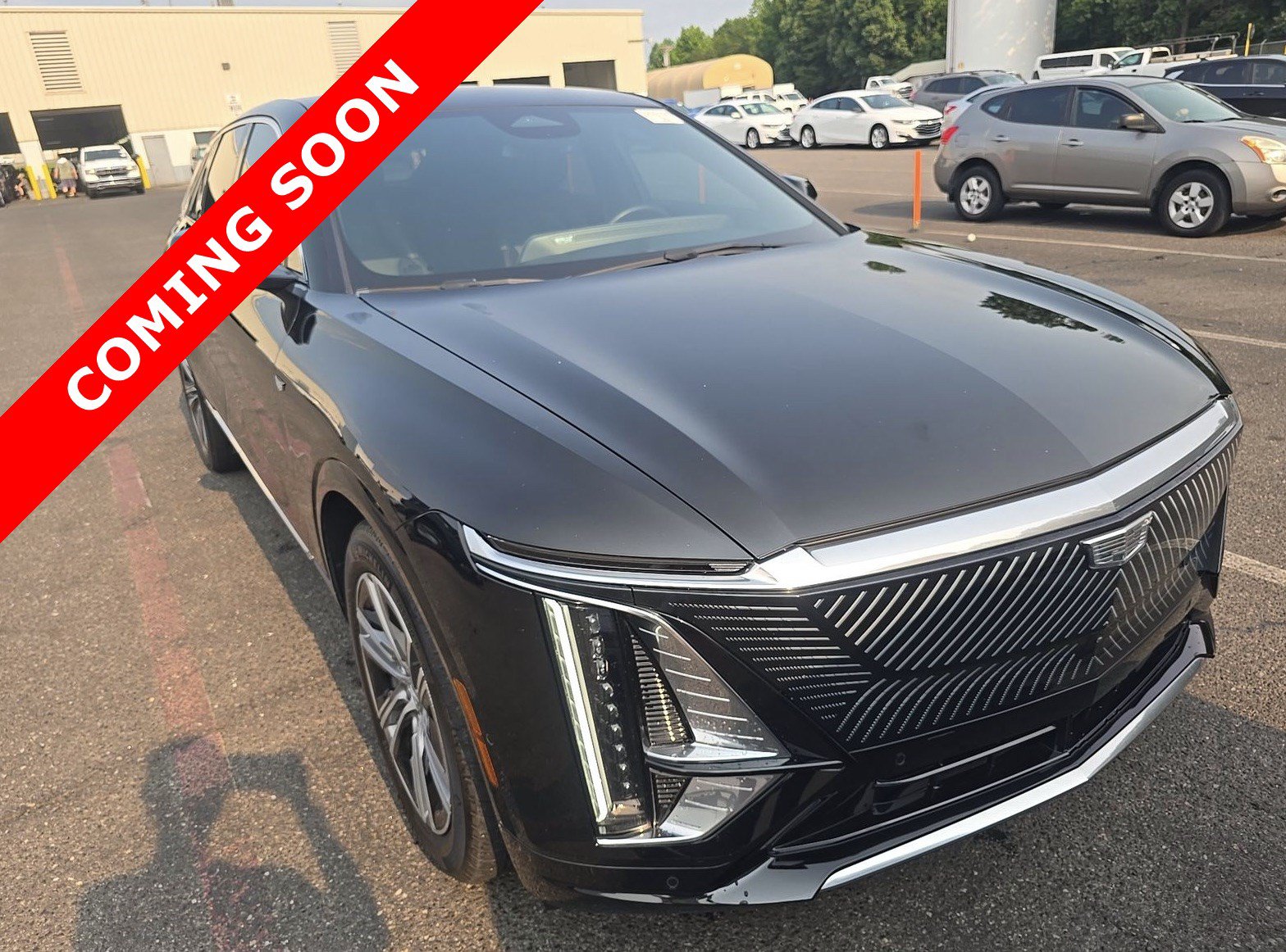 Used 2024 Cadillac Lyriq Luxury AWD/4WD image 3