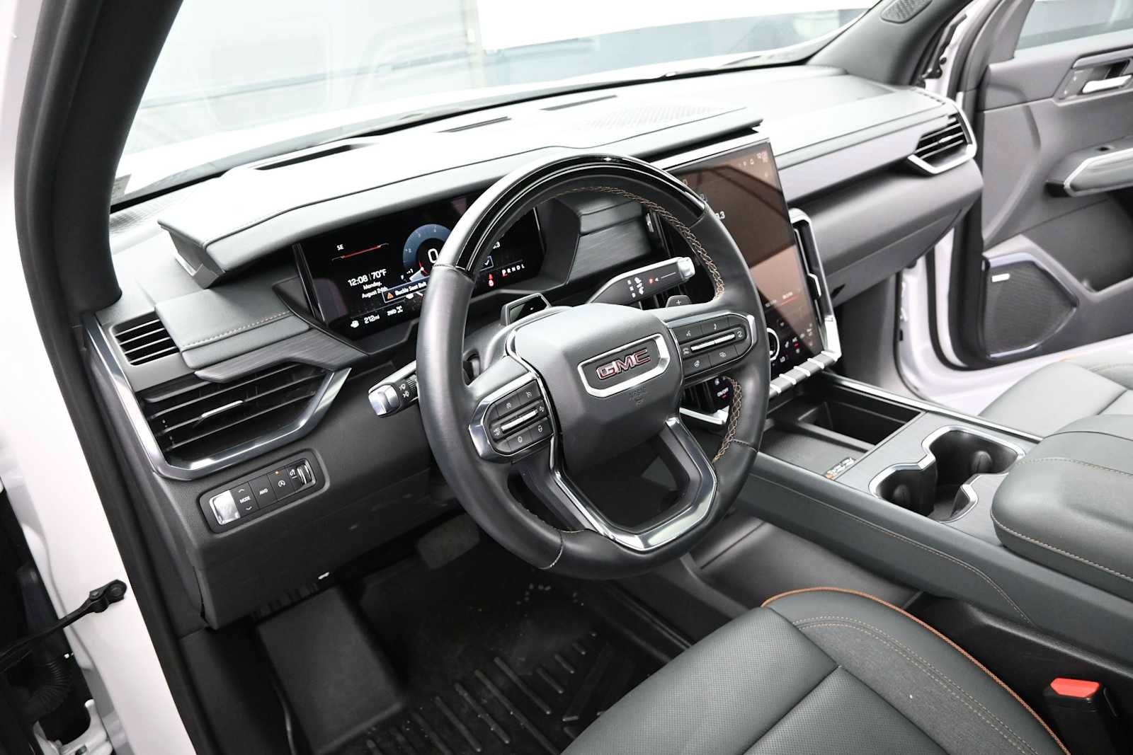 Used 2024 GMC Acadia AT4 w/ Super Cruise Package AWD/4WD image 10