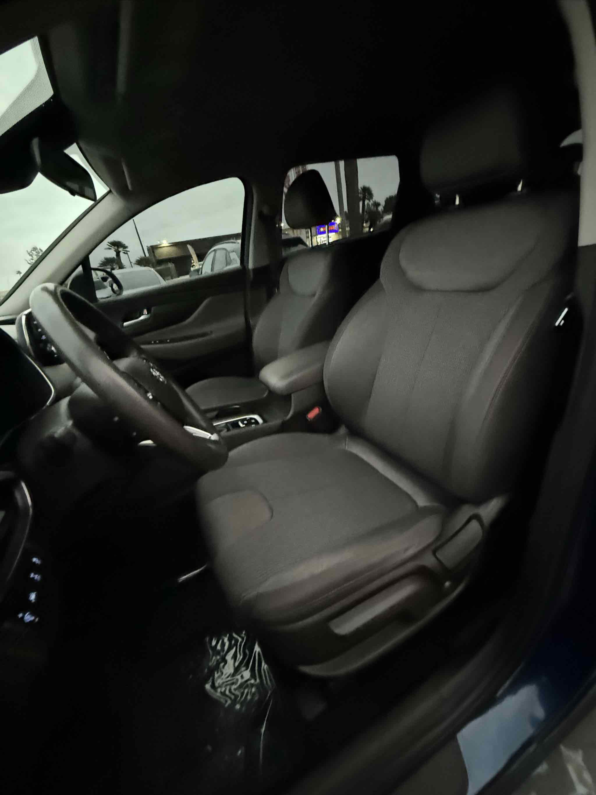 Used 2020 Hyundai Santa Fe SE image 98