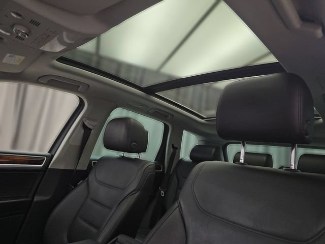 Used 2012 Volkswagen Touareg VR6 AWD/4WD image 27