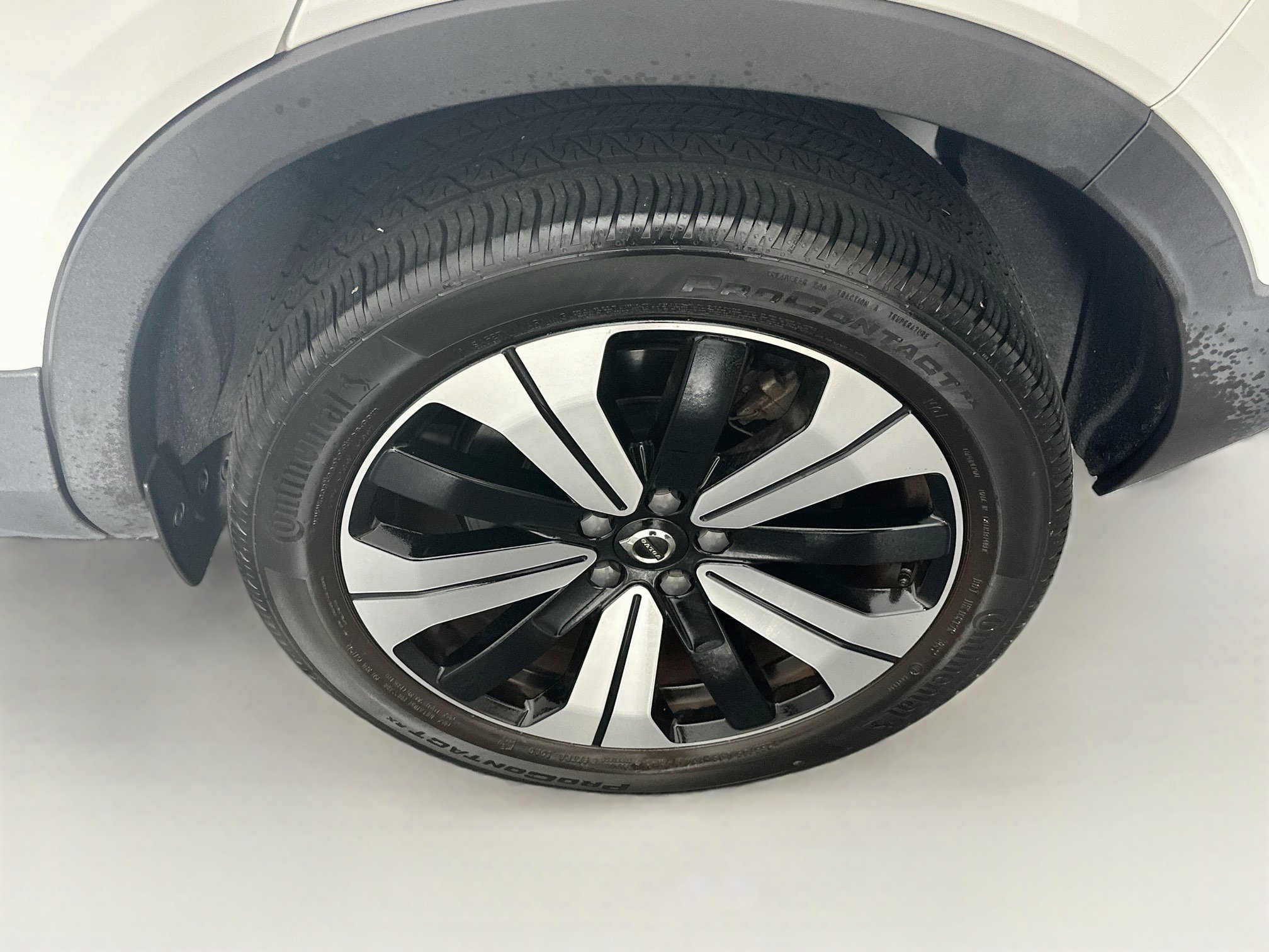Used 2023 Volvo XC40 Recharge Plus AWD/4WD image 11