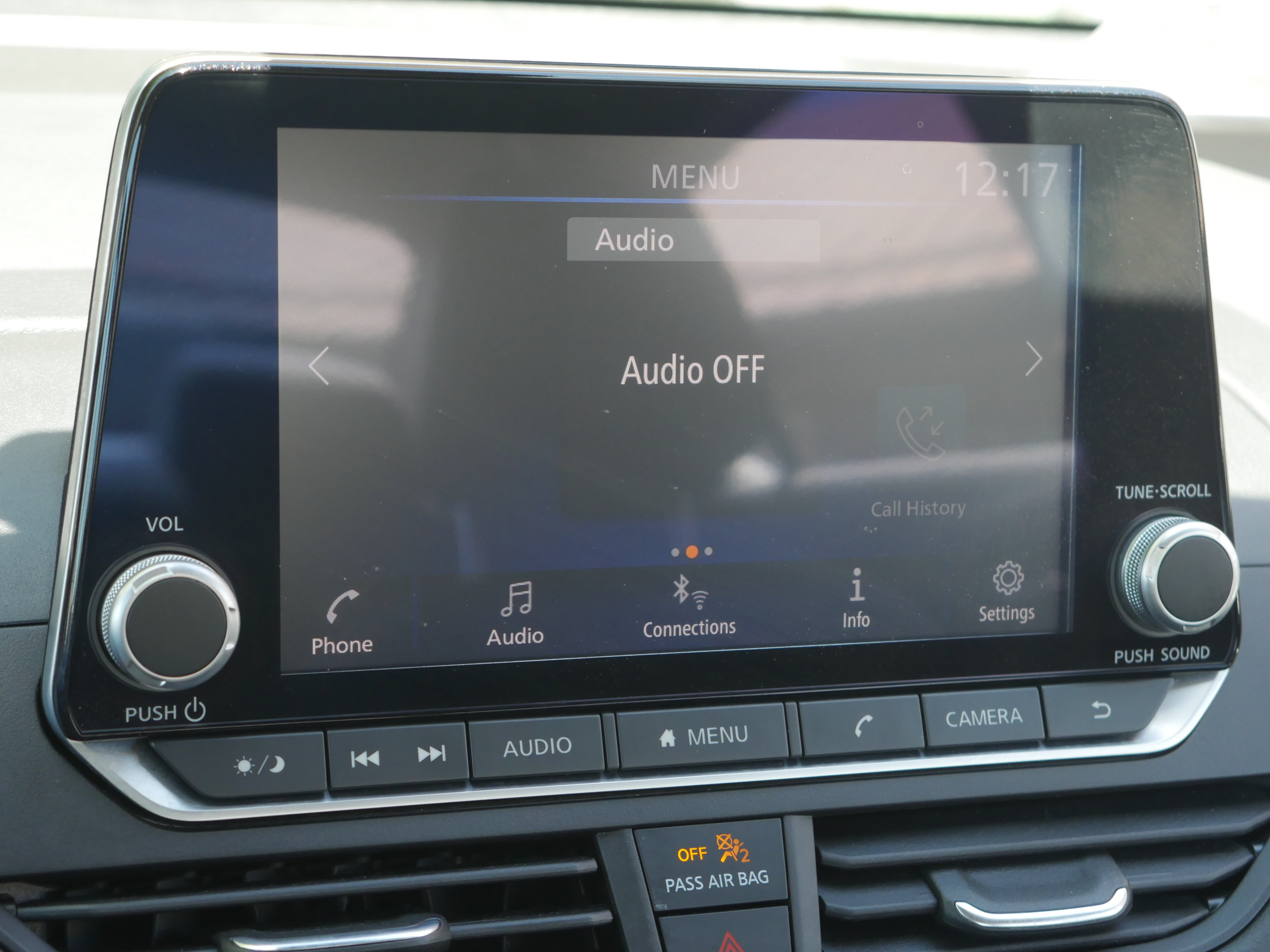 Certified 2022 Nissan Altima 2.5 SV w/ SV Premium Package AWD/4WD image 9