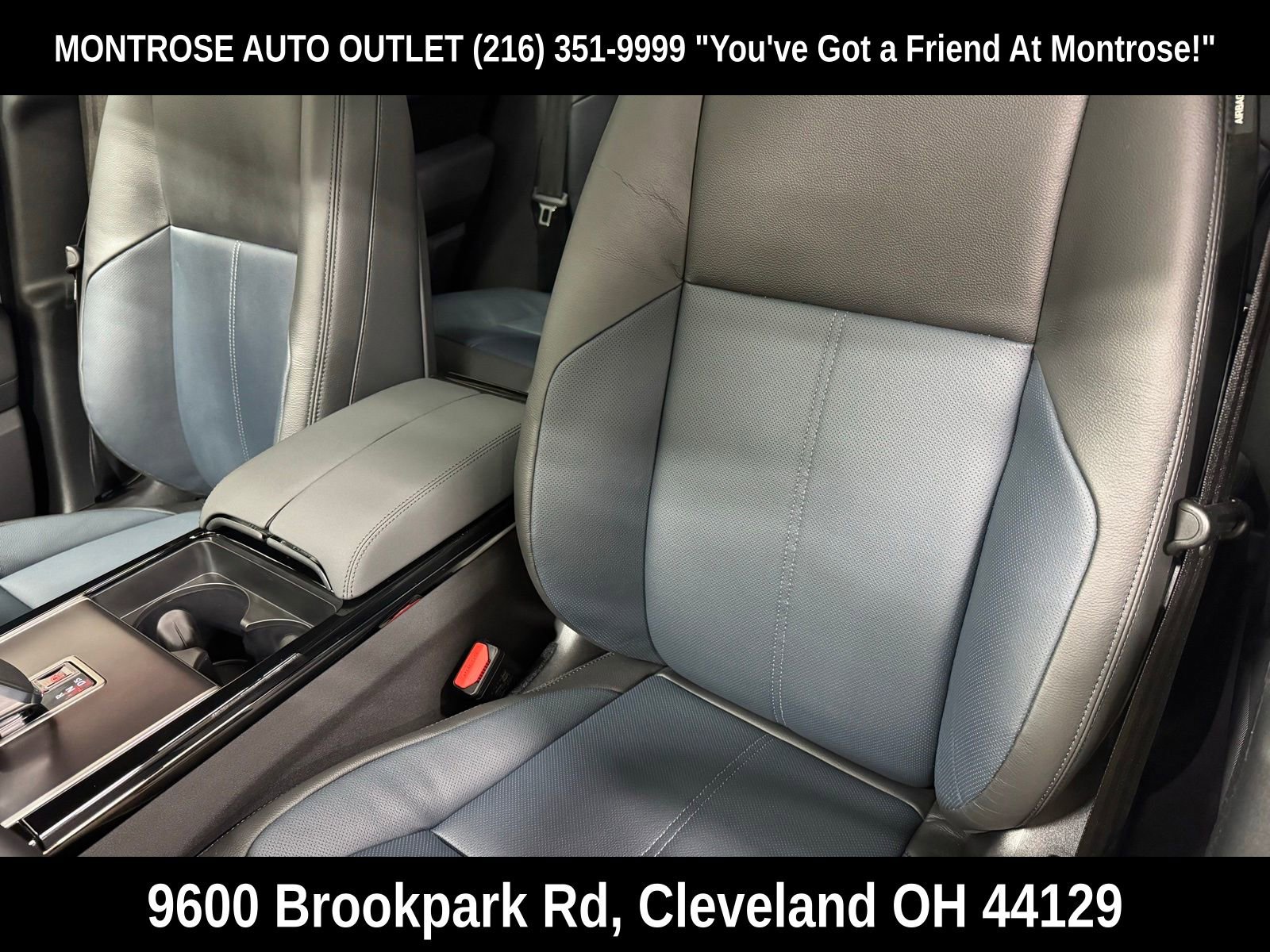 New 2026 Land Rover Range Rover Velar Dynamic SE image 25