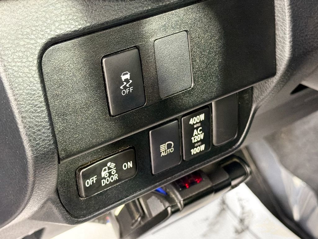 Used 2021 Toyota Tacoma TRD Off-Road image 10