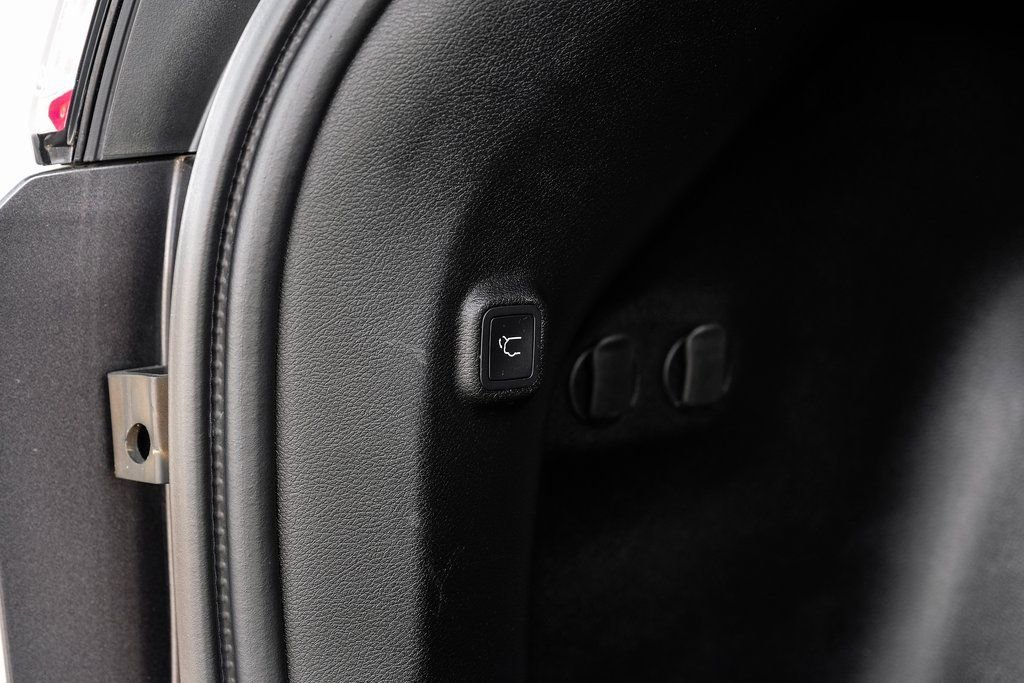 Used 2022 Jeep Cherokee Limited image 64