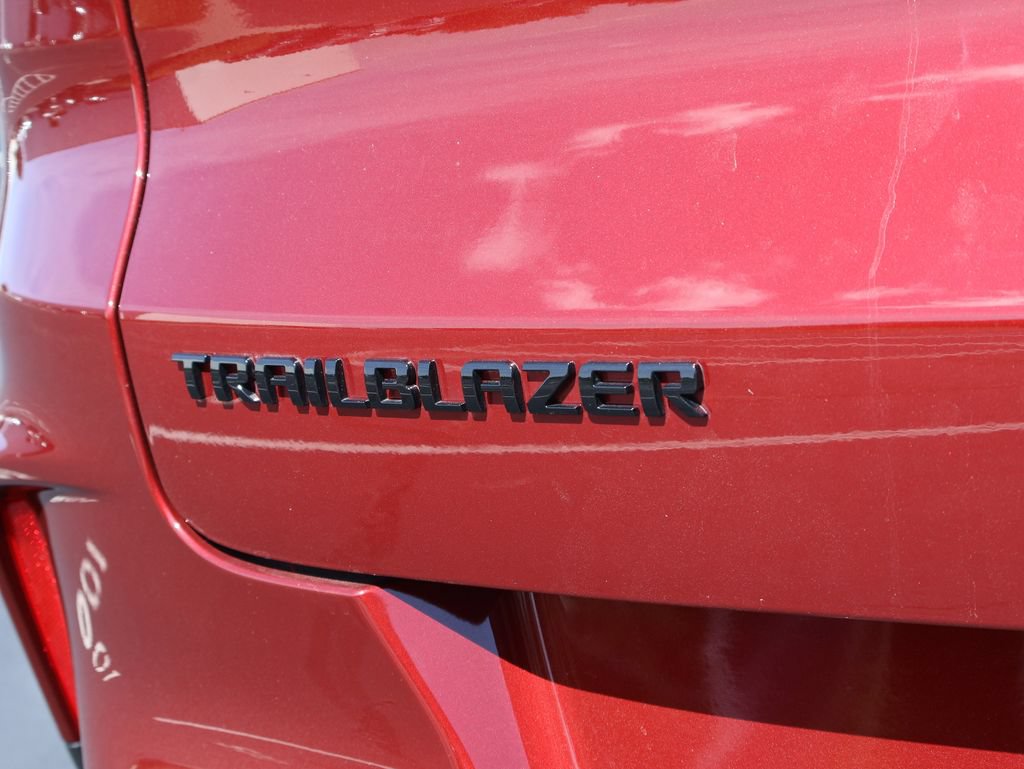 Used 2023 Chevrolet TrailBlazer RS w/ Convenience Package FWD image 35