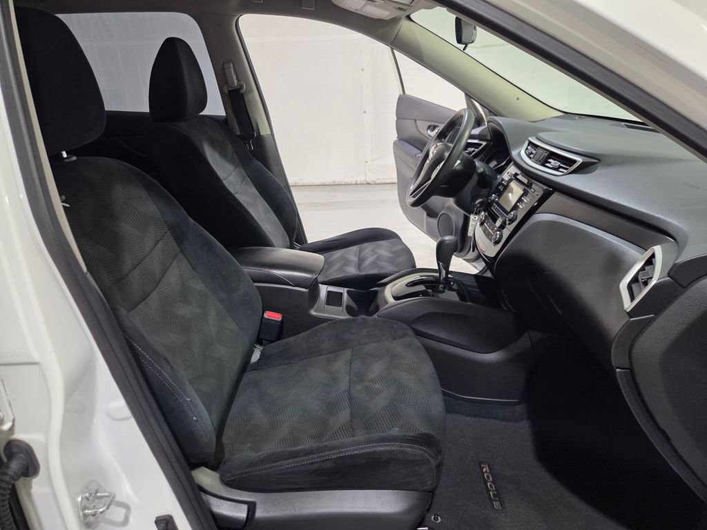 Used 2016 Nissan Rogue S FWD image 9