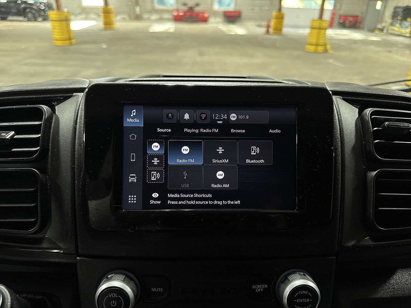 Used 2023 RAM ProMaster 1500 FWD image 19