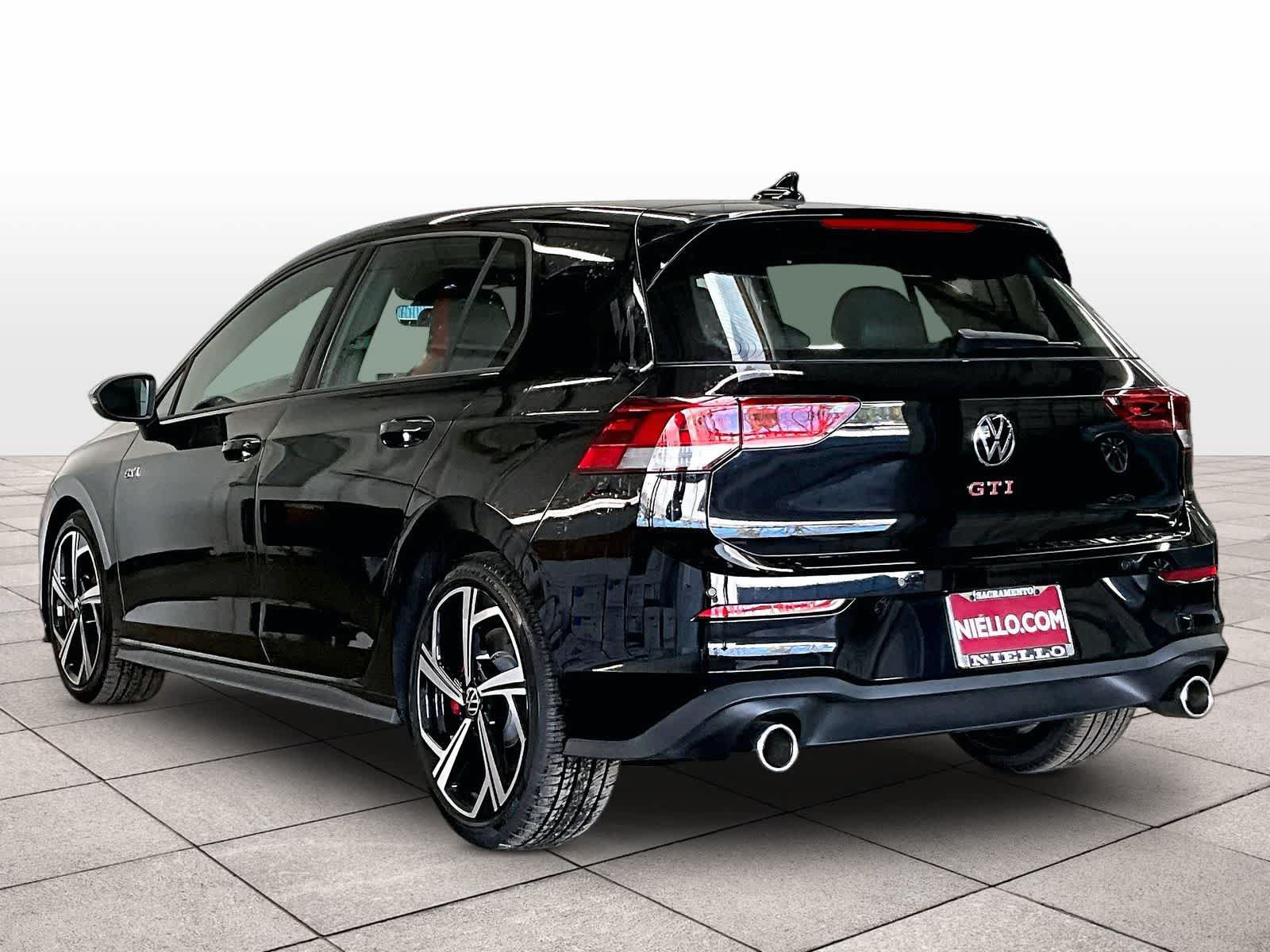 New 2026 Volkswagen GTI SE FWD image 3