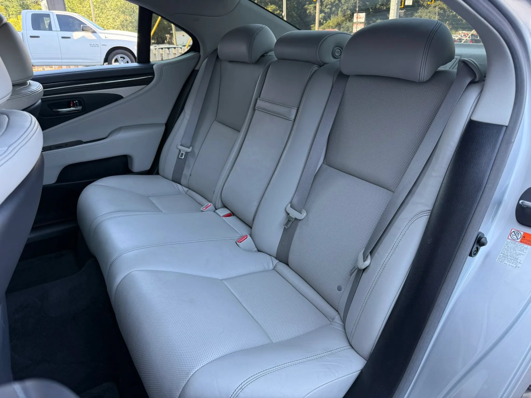 Used 2015 Lexus LS 460 w/ Comfort Package RWD image 30
