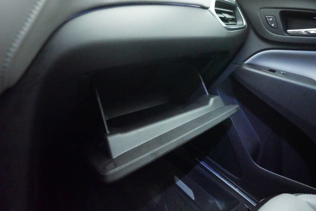 Used 2020 Chevrolet Equinox Premier w/ LPO, Floor Liner Package FWD image 29