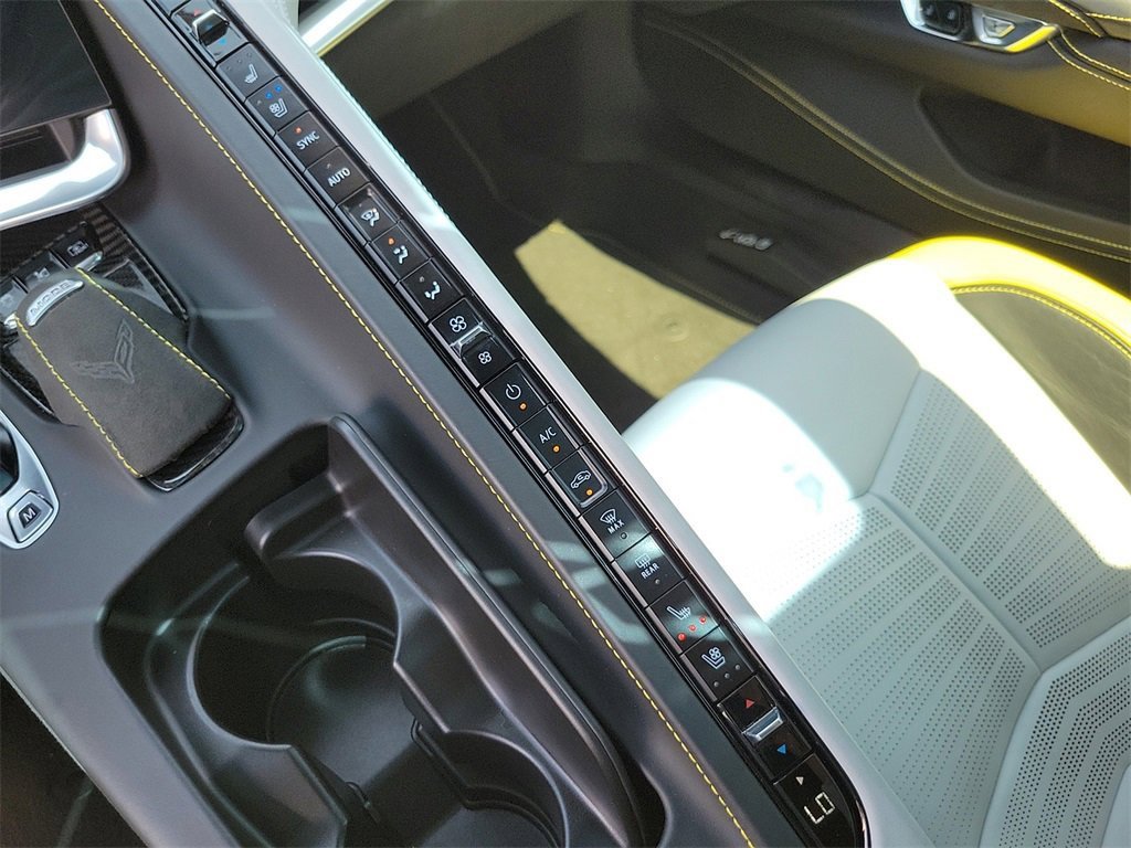 Used 2022 Chevrolet Corvette Stingray Premium Cpe image 18