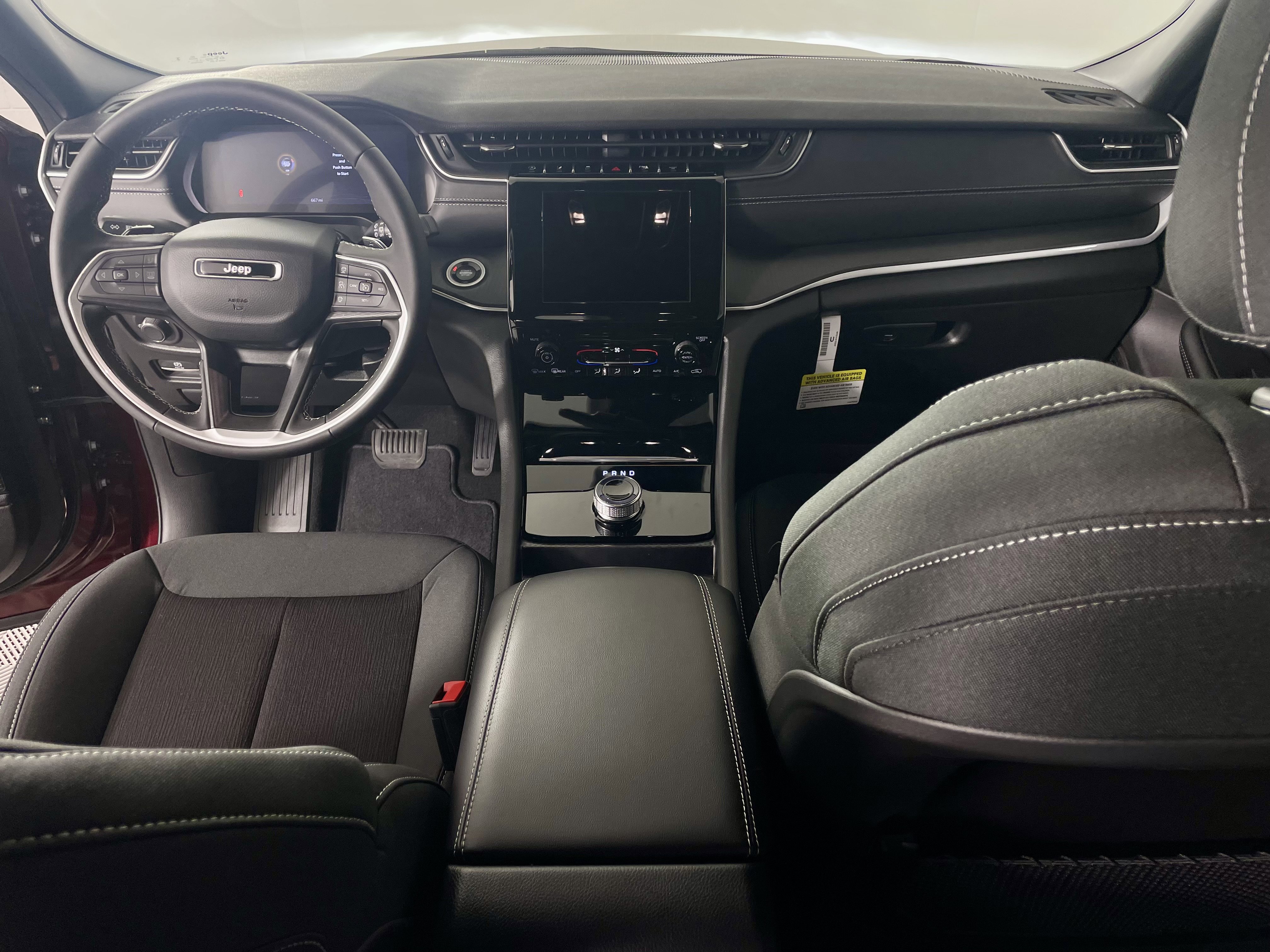 Certified 2025 Jeep Grand Cherokee Laredo image 26