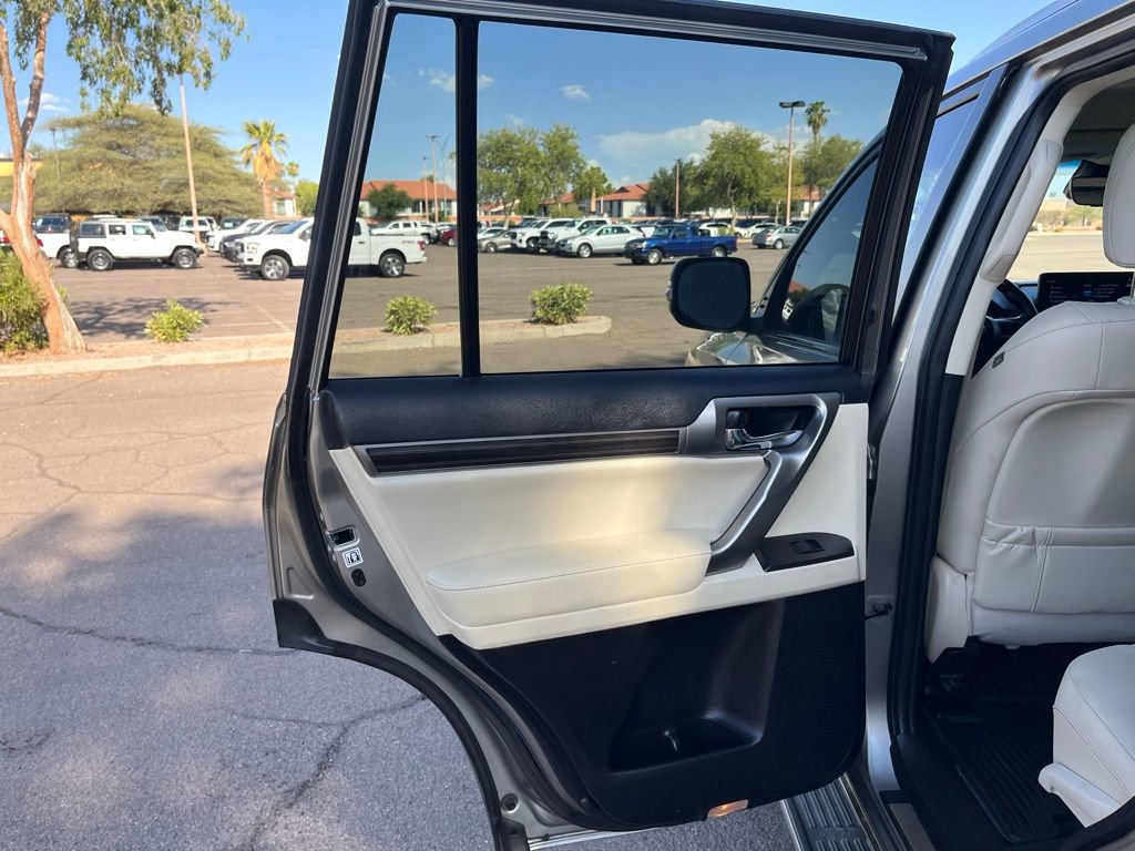 Used 2023 Lexus GX 460 Premium image 25