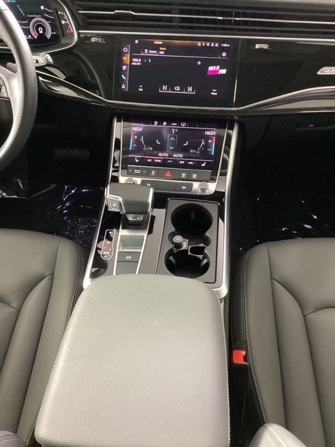 Certified 2025 Audi Q7 3.0T Premium w/ Convenience Package image 22