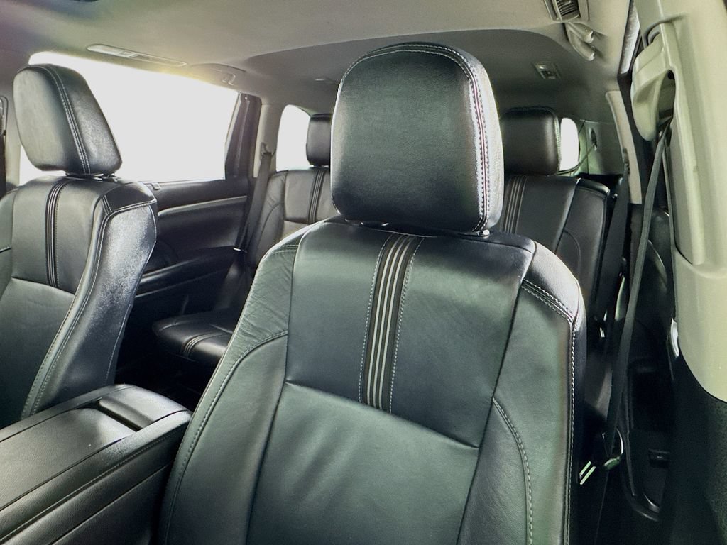 Used 2017 Toyota Highlander SE FWD image 15