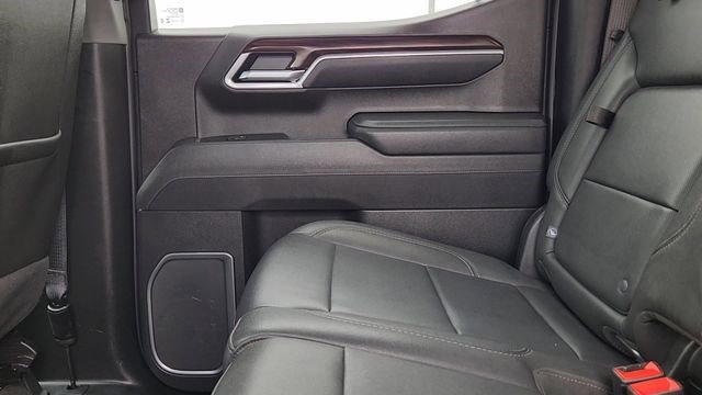 Used 2025 GMC Sierra 1500 SLT image 16