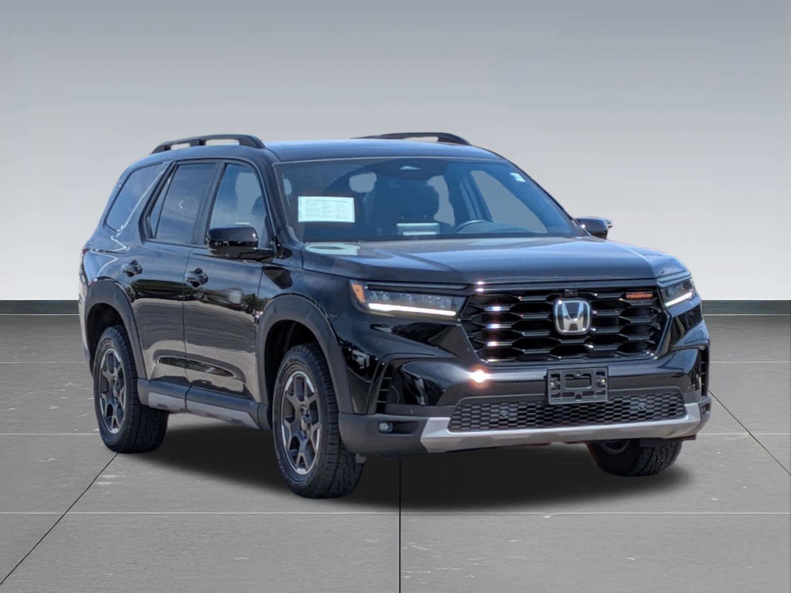 Certified 2024 Honda Pilot TrailSport image 7