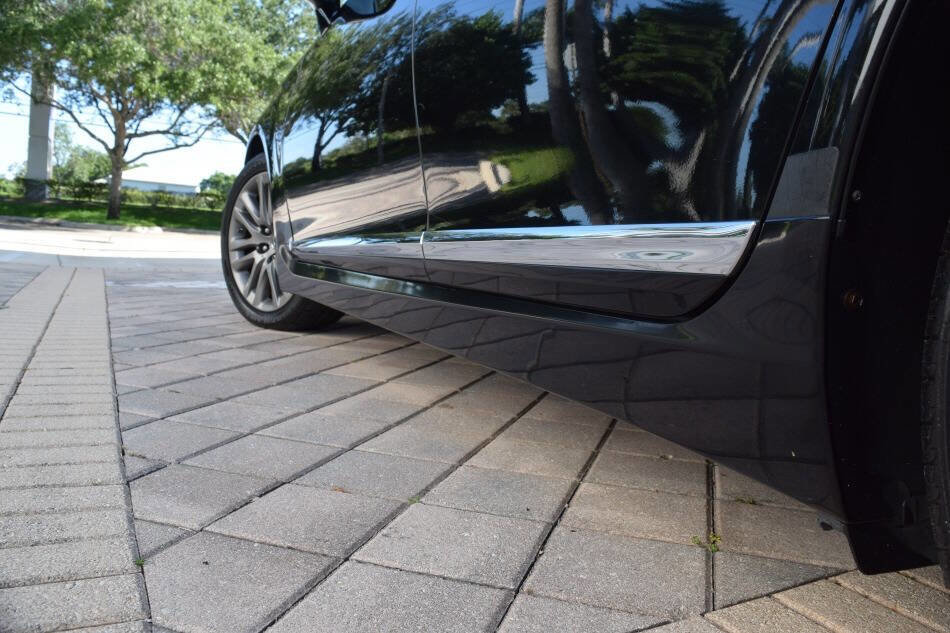 Used 2013 Lexus LS 460 AWD w/ Comfort Pkg image 34