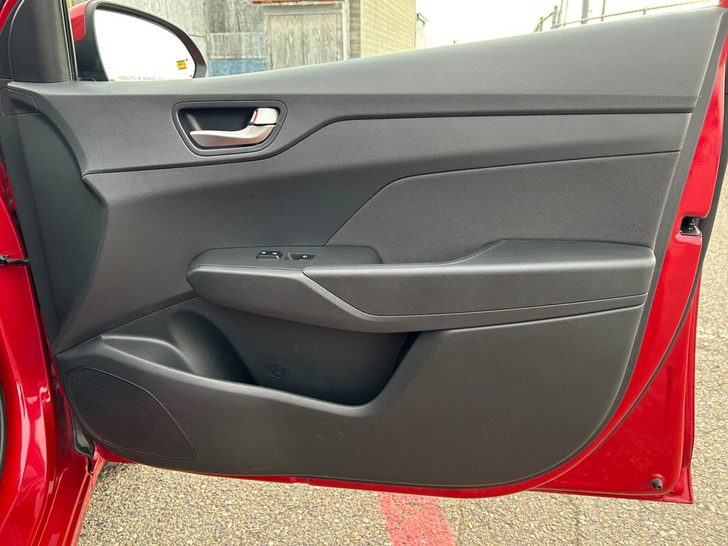 Used 2018 Hyundai Accent SE image 25