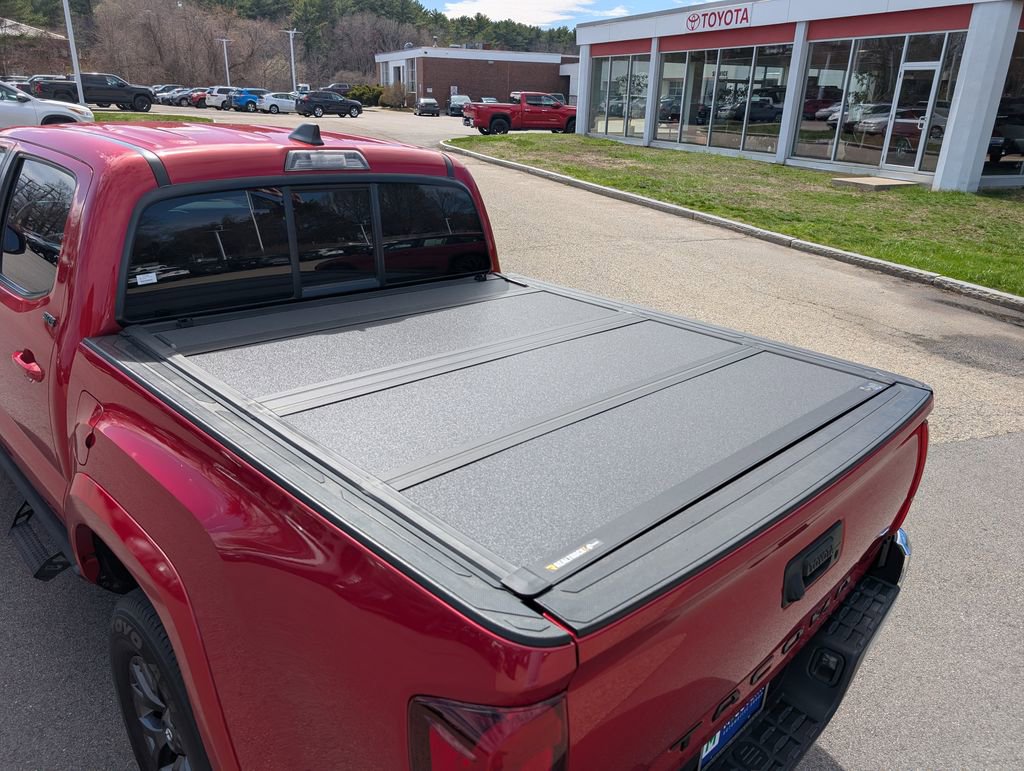 Used 2021 Toyota Tacoma SR5 w/ SR5 Appearance Package (SM) RWD image 13