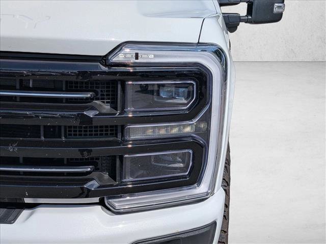 Used 2025 Ford F250 Platinum AWD/4WD video 2