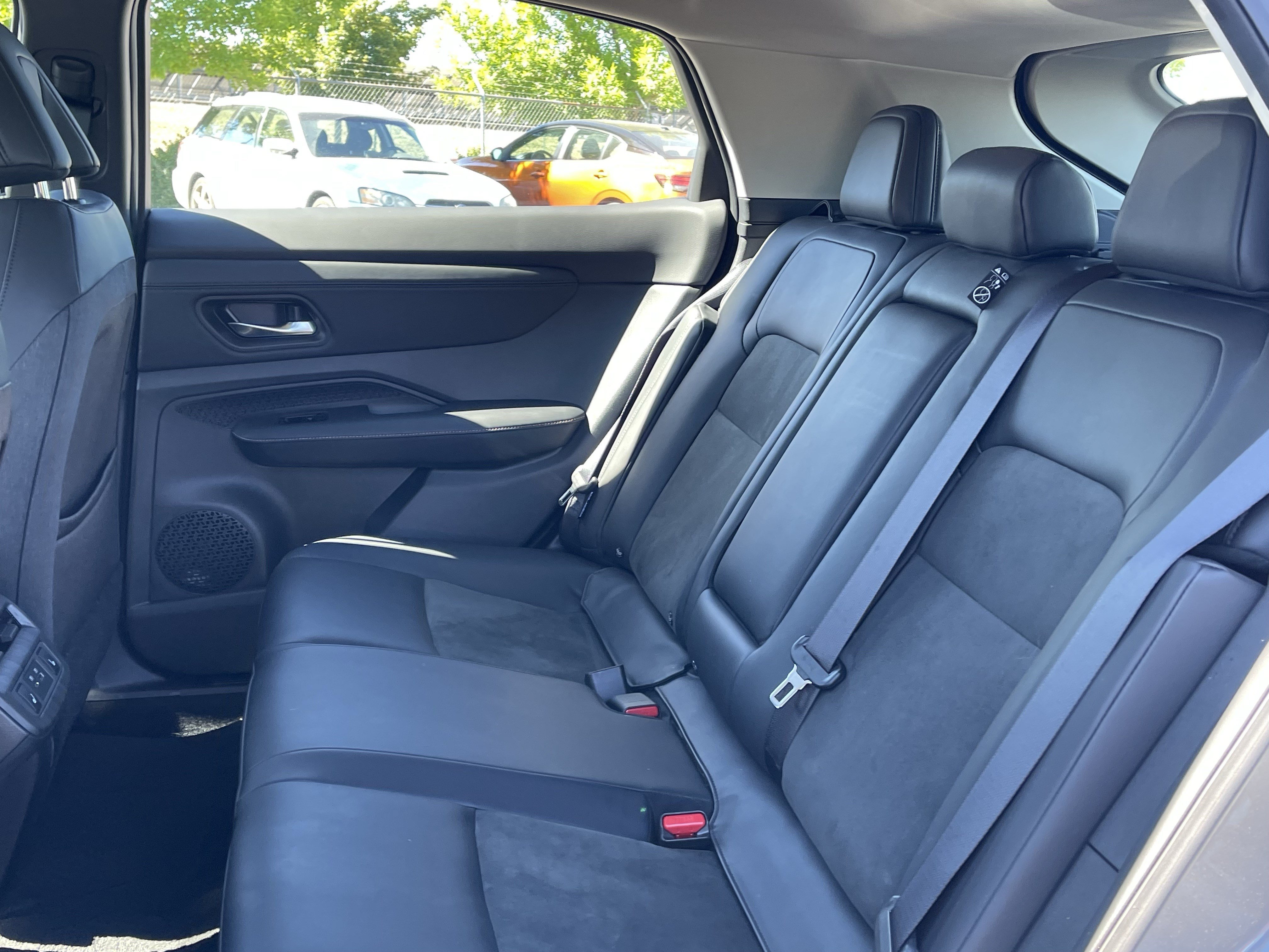 Used 2024 Nissan Ariya FWD image 15