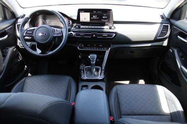 Used 2021 Kia Seltos SX w/ SX Sunroof Package AWD/4WD image 14