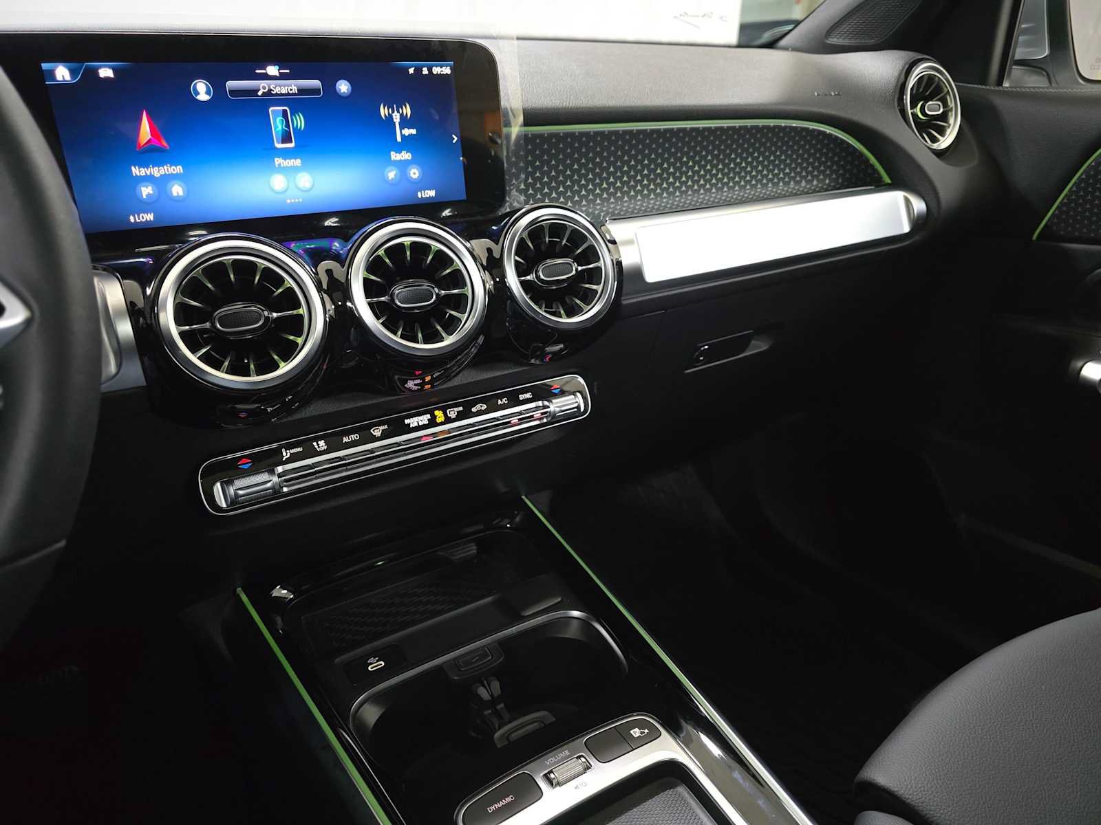 Certified 2026 Mercedes-Benz GLB 250 4MATIC image 33