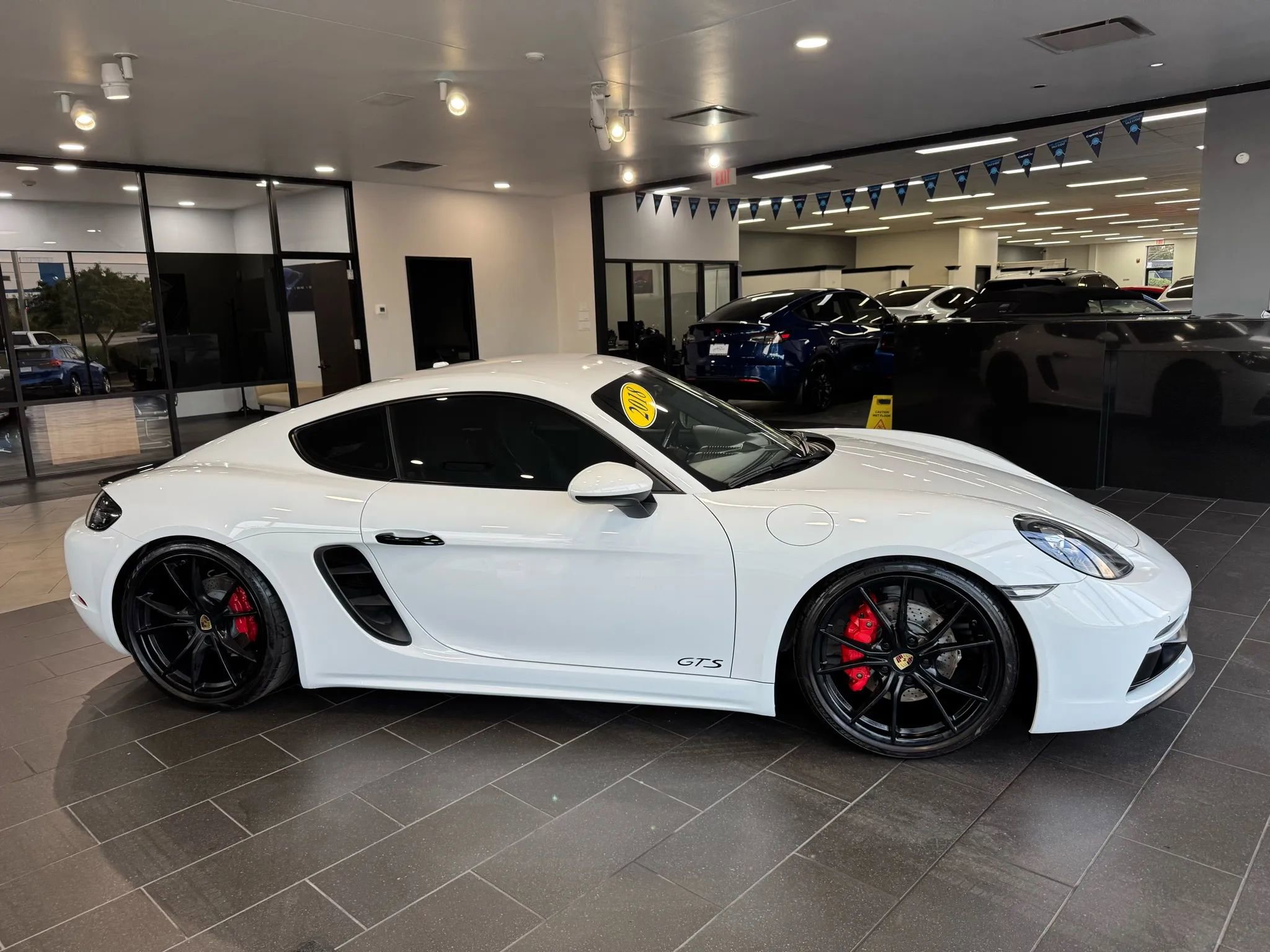 Used 2018 Porsche 718 Cayman GTS image 3