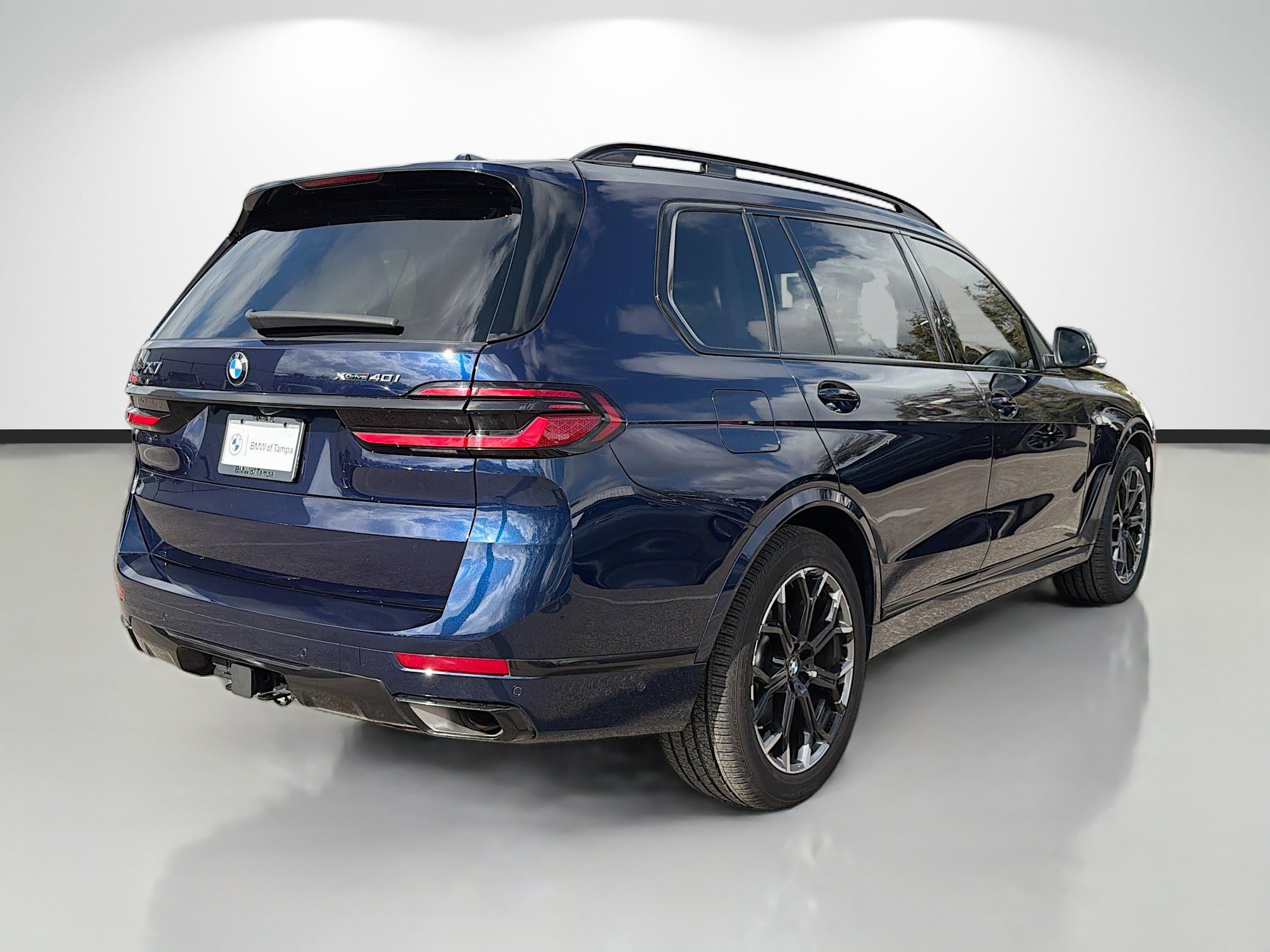 Used 2023 BMW X7 xDrive40i image 3