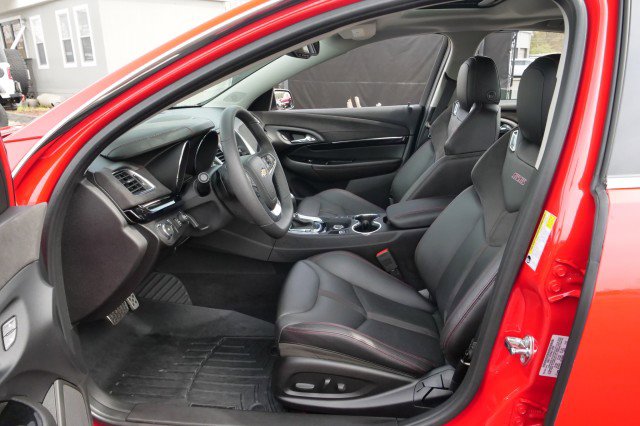 Used 2015 Chevrolet SS / 6.2L V8 / Sunroof / Heated & image 15
