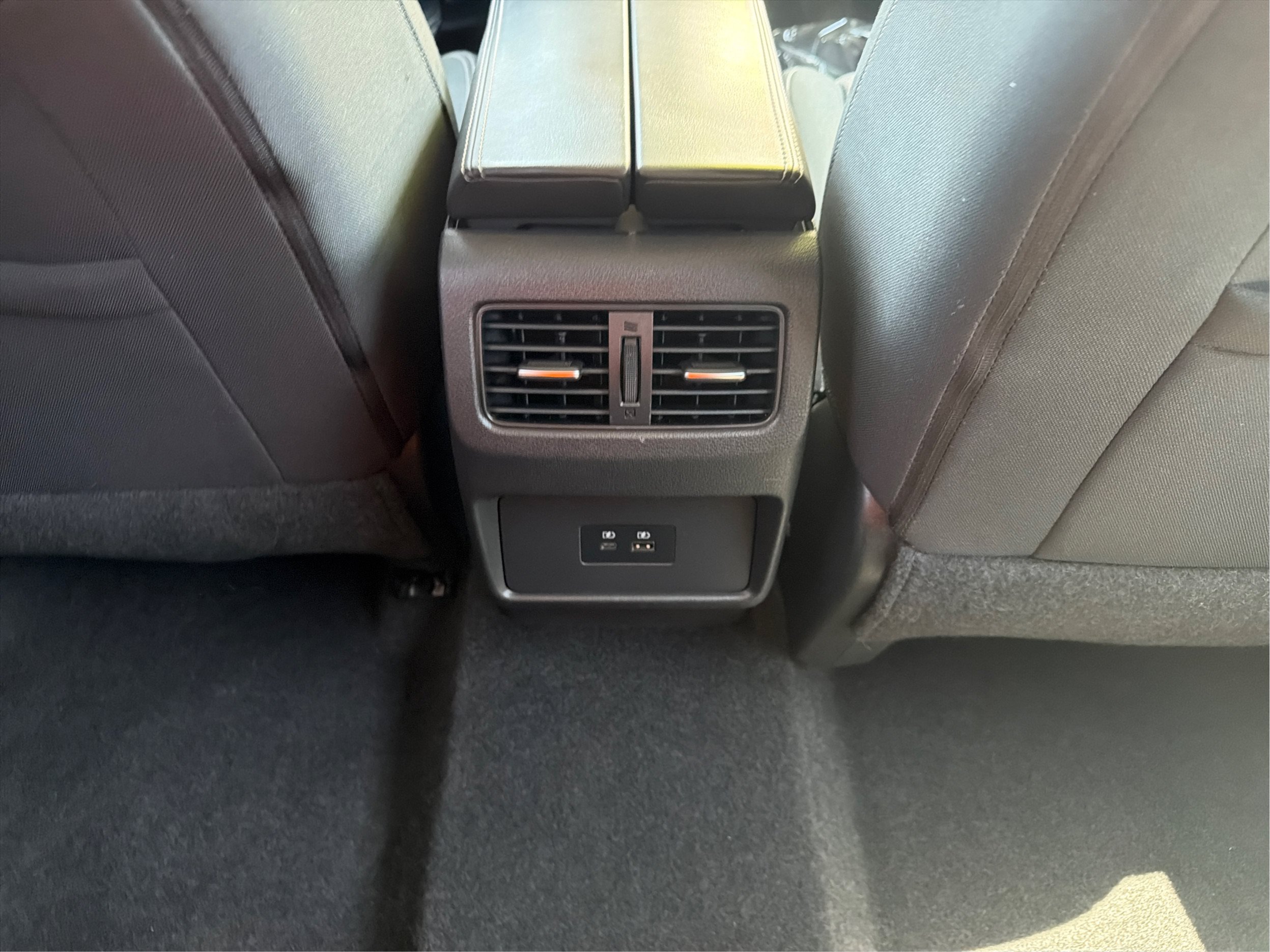 Used 2021 Nissan Rogue SV AWD/4WD image 22