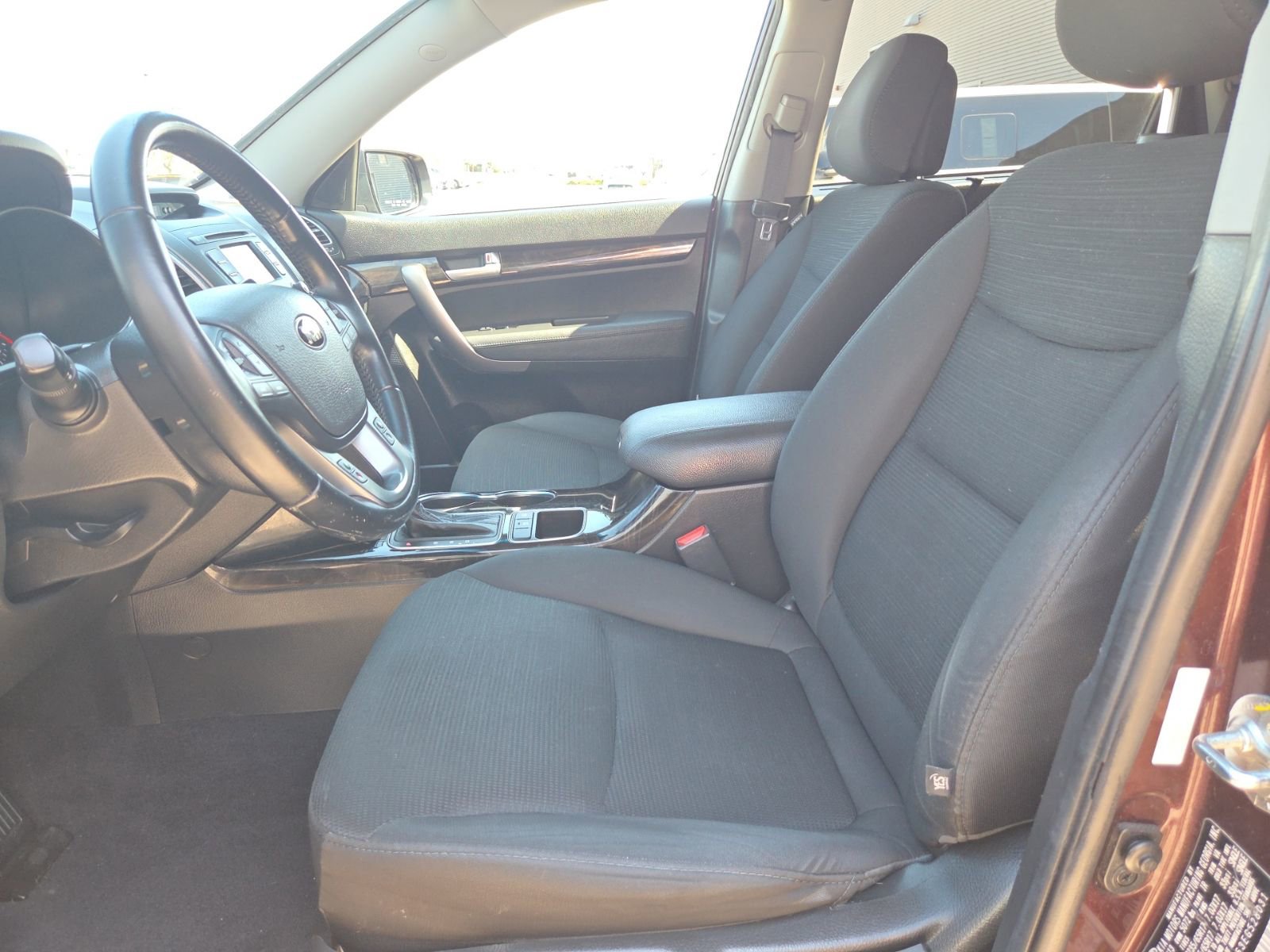 Used 2014 Kia Sorento LX image 16