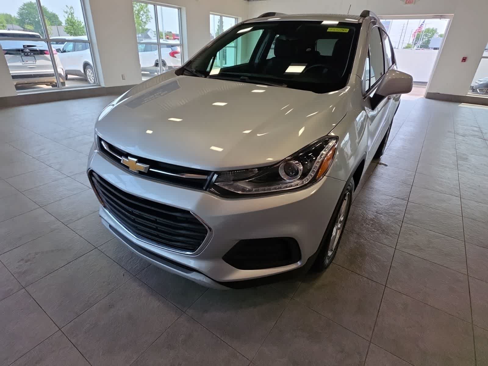 Used 2022 Chevrolet Trax LT w/ LT Convenience Package AWD/4WD video 2