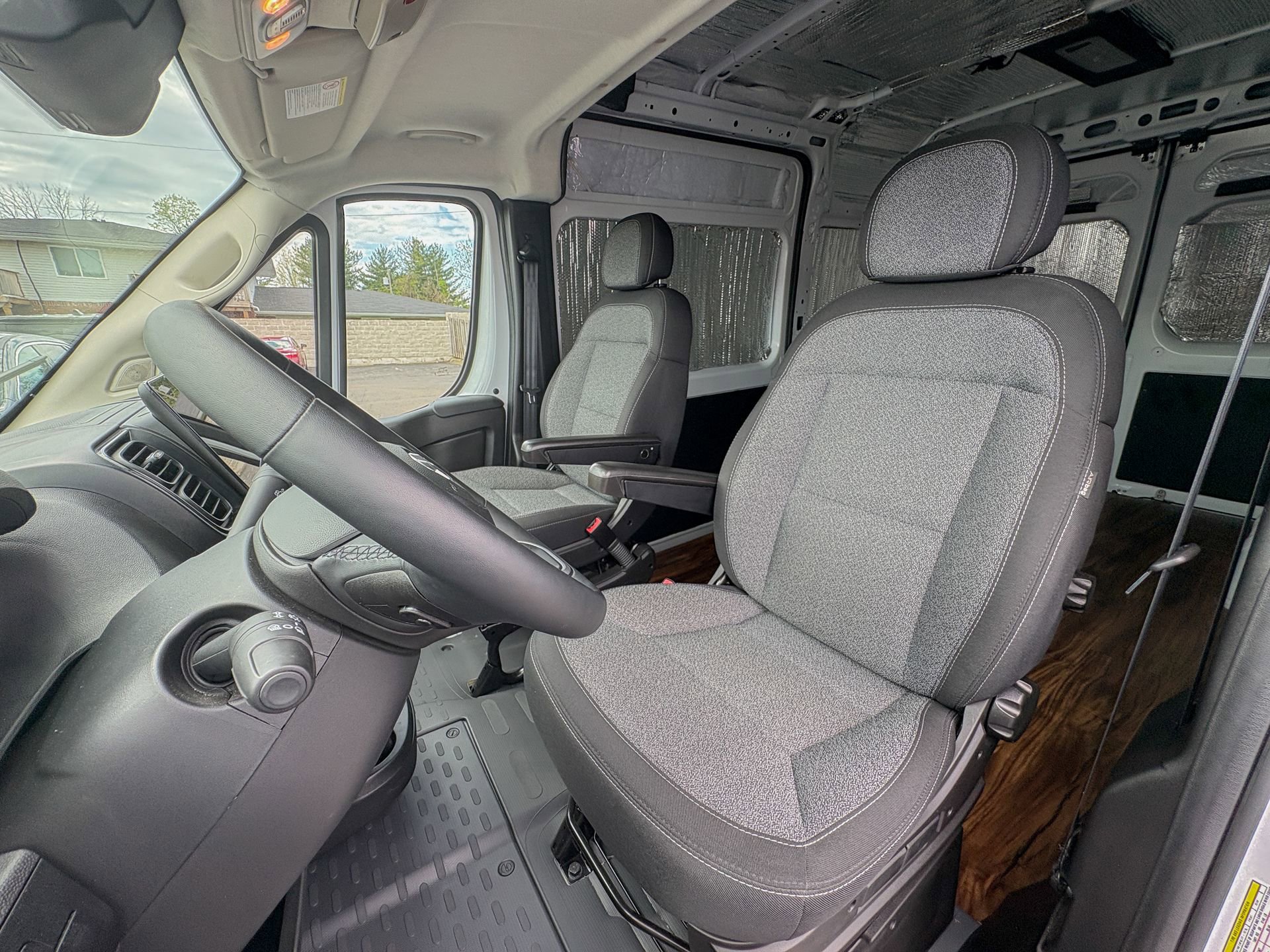 Used 2024 RAM ProMaster 2500 w/ Premium Convenience Group FWD image 23