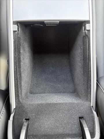Used 2023 Tesla Model Y 2WD image 18