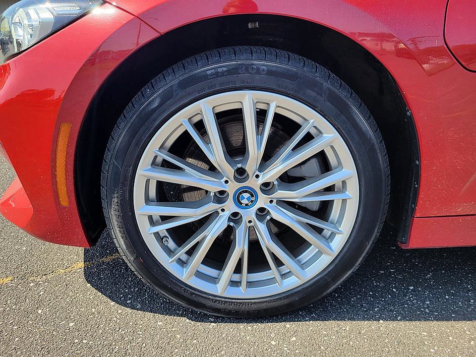 Used 2024 BMW 330e xDrive image 8