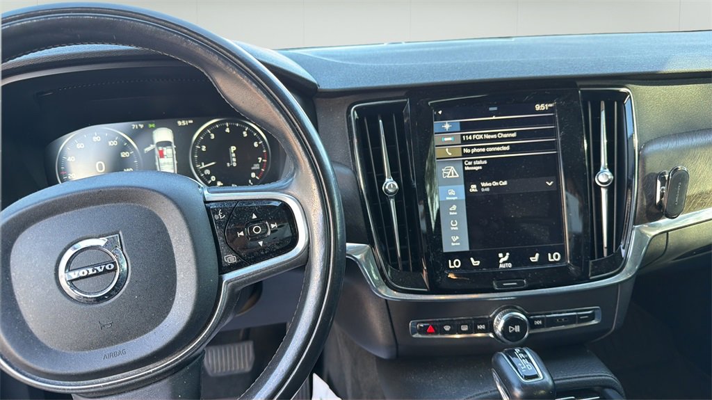 Used 2018 Volvo V90 T6 Cross Country w/ Convenience Package image 9