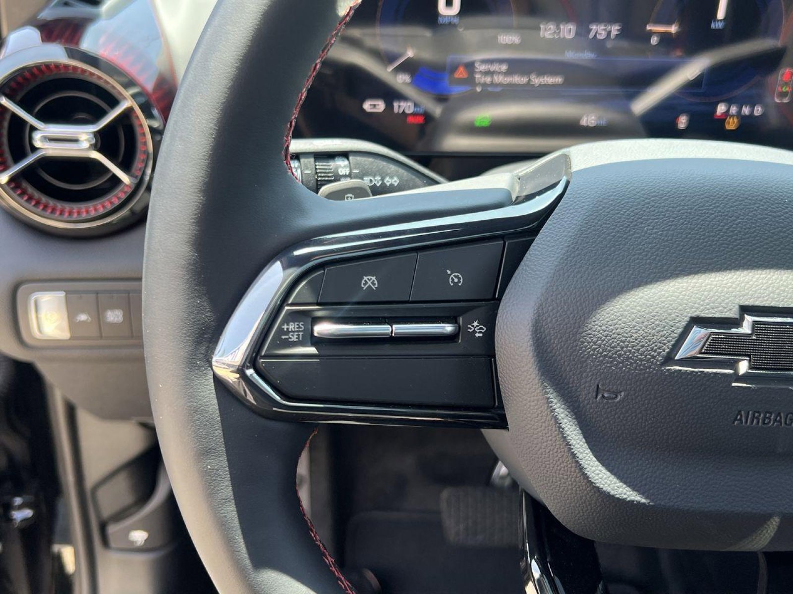 New 2025 Chevrolet Blazer EV RS image 24